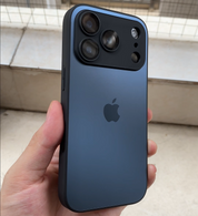 Case iPhone Essencial Pro - Apenas para iPhone 17
