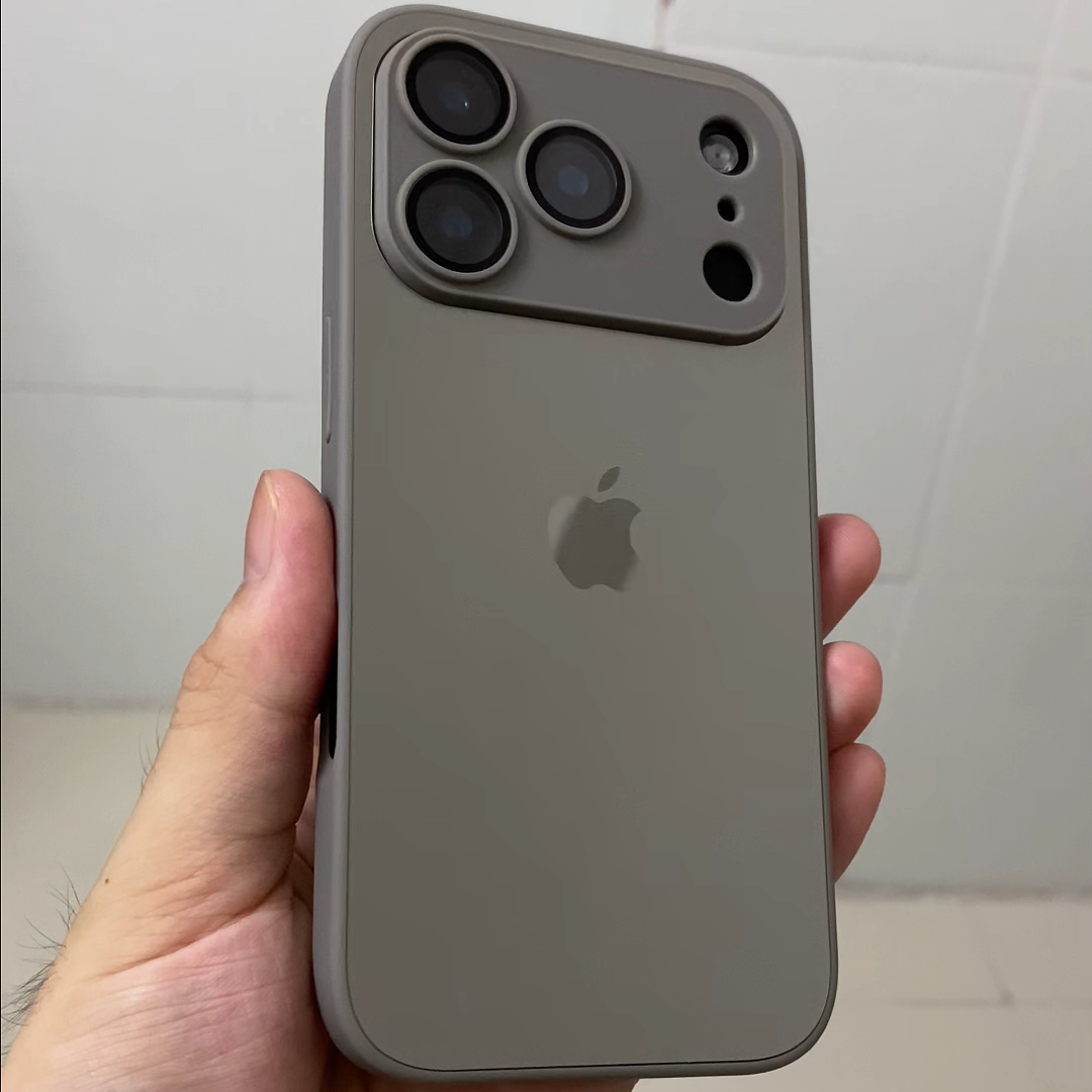 Case iPhone Essencial Pro - Apenas para iPhone 17